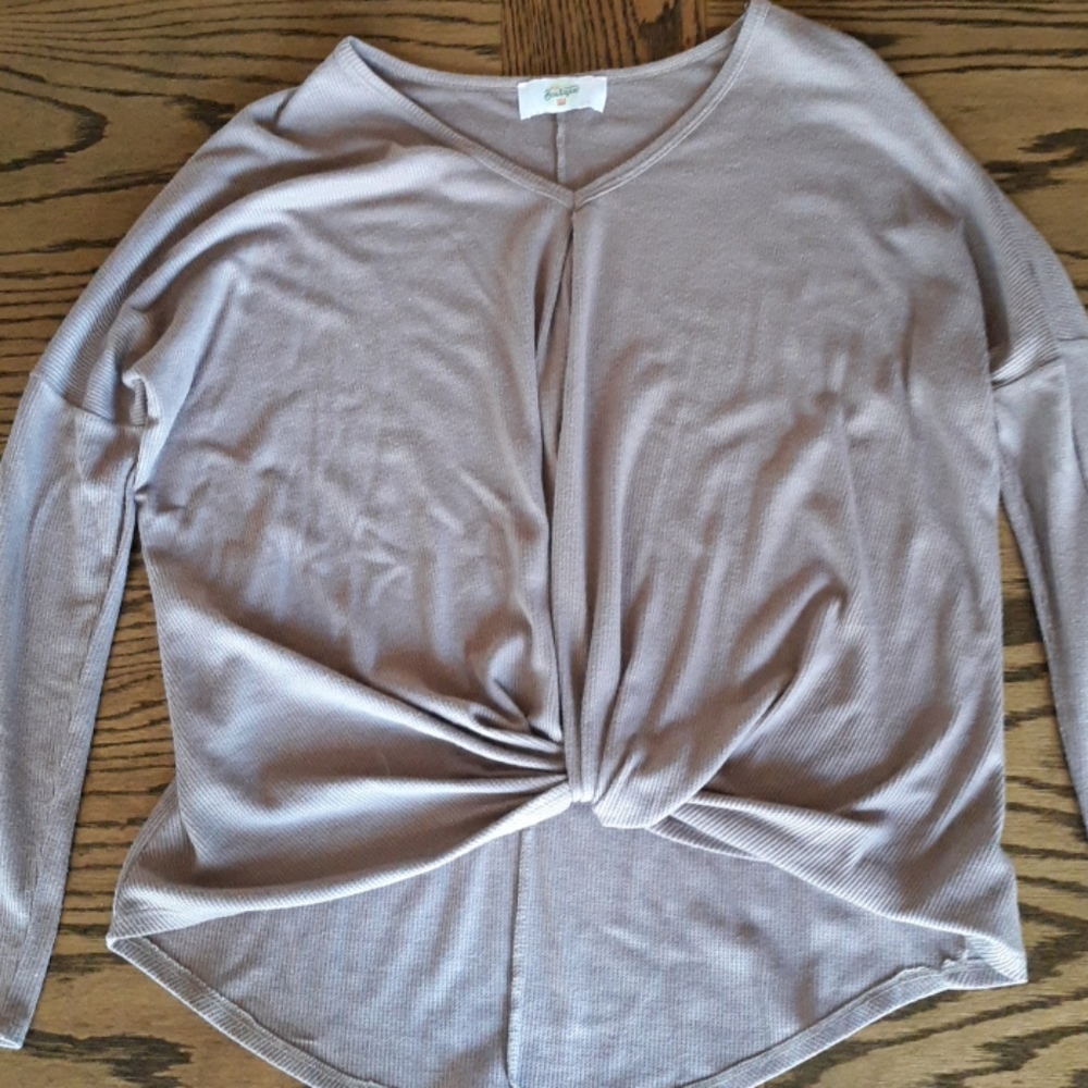 Boutique twist long sleeve